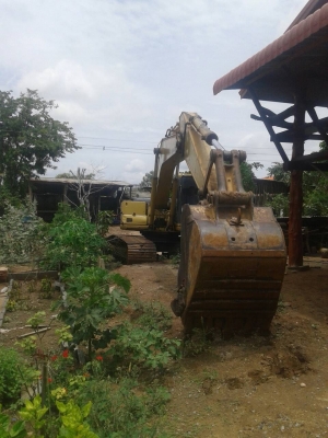 ลดราคาเหลือ950000  แบคโฮโคมัสสุ200รุ่น6 จ่ายเงิน2ครั้งได้