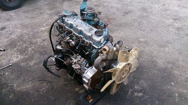 ขายเครื่องยนต์ดีเซลนิสสัน SD23 พร้อมใช้