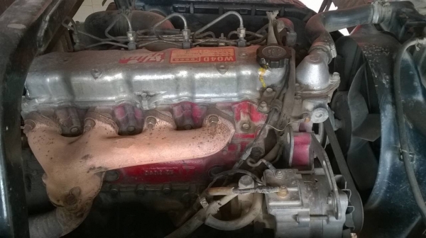 ขาย 6 ล้อ HINO FC2WHLA กระบะยาว 5.50 เมตร เครื่อง WO4D 120 แรงม้า คัสซีสวยตลอดเส้น แอร์เย็น ต้องเก็บสีหัวเก๋งกับฝาข้างกระบะ ทะเบียนพร้อมโอนครับ