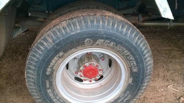 ขาย 6 ล้อ HINO FC2WHLA กระบะยาว 5.50 เมตร เครื่อง WO4D 120 แรงม้า คัสซีสวยตลอดเส้น แอร์เย็น ต้องเก็บสีหัวเก๋งกับฝาข้างกระบะ ทะเบียนพร้อมโอนครับ