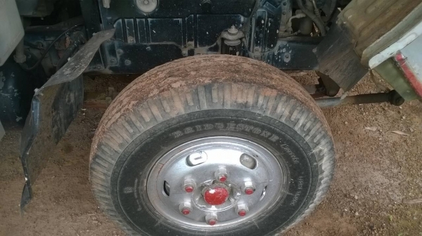 ขาย 6 ล้อ HINO FC2WHLA กระบะยาว 5.50 เมตร เครื่อง WO4D 120 แรงม้า คัสซีสวยตลอดเส้น แอร์เย็น ต้องเก็บสีหัวเก๋งกับฝาข้างกระบะ ทะเบียนพร้อมโอนครับ