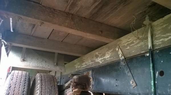 ขาย 6 ล้อ HINO FC2WHLA กระบะยาว 5.50 เมตร เครื่อง WO4D 120 แรงม้า คัสซีสวยตลอดเส้น แอร์เย็น ต้องเก็บสีหัวเก๋งกับฝาข้างกระบะ ทะเบียนพร้อมโอนครับ