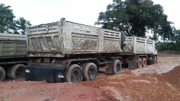 ขายดาวน์DECA270ดั้มแม่ลูกๆสามเพลาสามิตรรอนเฉียงสภาพพร้อมใช้โทร0856842587