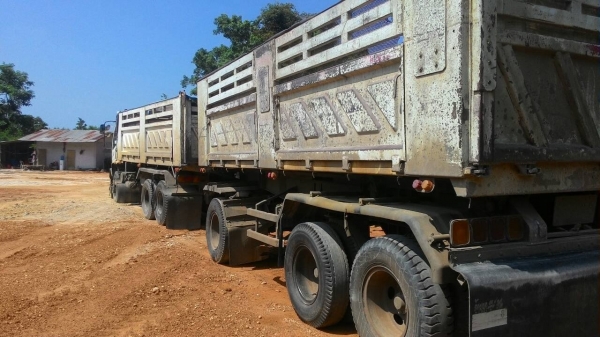 ขายดาวน์DECA270ดั้มแม่ลูกๆสามเพลาสามิตรรอนเฉียงสภาพพร้อมใช้โทร0856842587