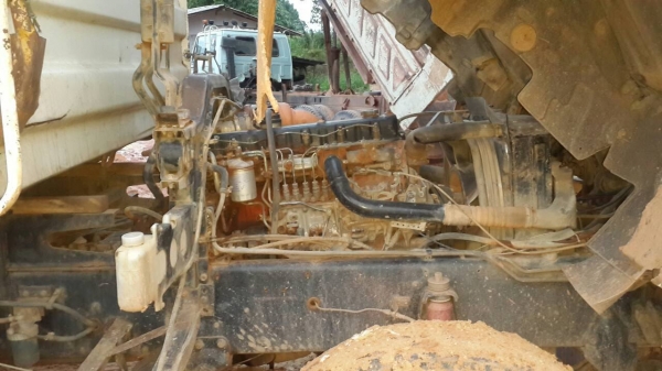 ขายดาวน์DECA270ดั้มแม่ลูกๆสามเพลาสามิตรรอนเฉียงสภาพพร้อมใช้โทร0856842587