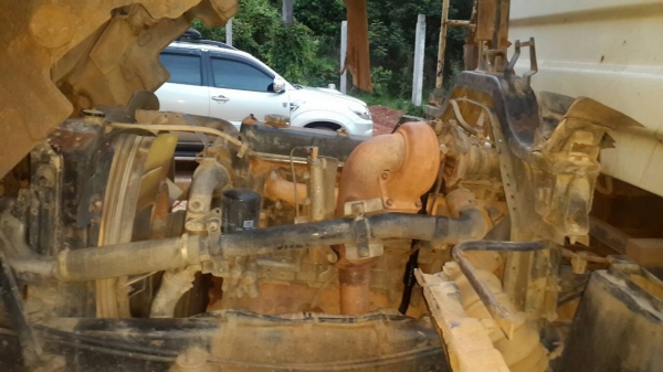 ขายดาวน์DECA270ดั้มแม่ลูกๆสามเพลาสามิตรรอนเฉียงสภาพพร้อมใช้โทร0856842587