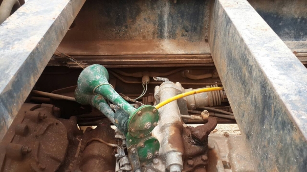 ขายด่วนไอ้หลงโบตาหวาน220แรงสองเพลาดั้มๆสามิตรรอนเฉียงราคาเบาๆจัดแนนท์ได้โทร0856842587