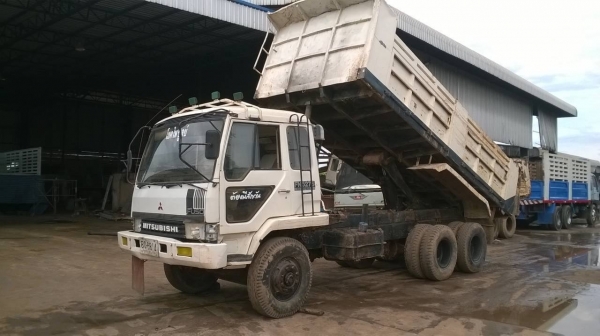 ขาย 10 ล้อดั้ม ไอ้หลง FN527M-TD ดั้ม KAC เครื่องเดิม 6D16 195 แรงม้า คัสซีสวย เกียร์ 10 สปีด เบรคใหญ่ ทะเบียนพร้อมโอนครับ