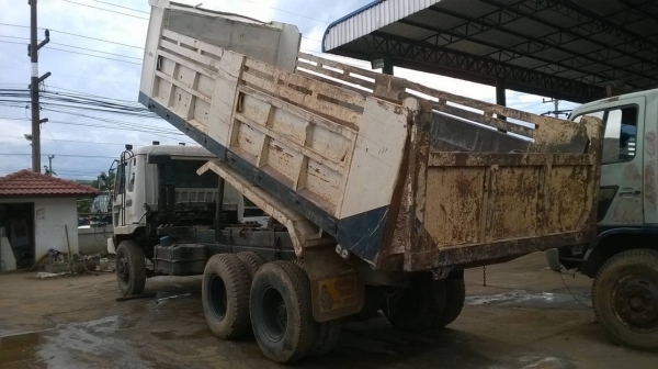 ขาย 10 ล้อดั้ม ไอ้หลง FN527M-TD ดั้ม KAC เครื่องเดิม 6D16 195 แรงม้า คัสซีสวย เกียร์ 10 สปีด เบรคใหญ่ ทะเบียนพร้อมโอนครับ