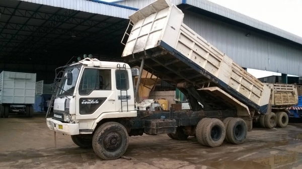 ขาย 10 ล้อดั้ม ไอ้หลง FN527M-TD ดั้ม KAC เครื่องเดิม 6D16 195 แรงม้า คัสซีสวย เกียร์ 10 สปีด เบรคใหญ่ ทะเบียนพร้อมโอนครับ