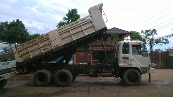 ขาย 10 ล้อดั้ม ไอ้หลง FN527M-TD ดั้ม KAC เครื่องเดิม 6D16 195 แรงม้า คัสซีสวย เกียร์ 10 สปีด เบรคใหญ่ ทะเบียนพร้อมโอนครับ