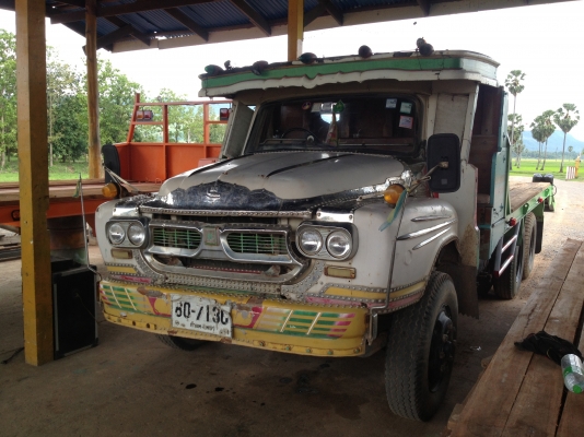 ขายรถเทเลอร์ บรรทุกแม็คโคร 2 เพลา  เครื่องลงเล่มแล้ว  ราคานี้ ( ขึ้นหางใหม่ให้ )