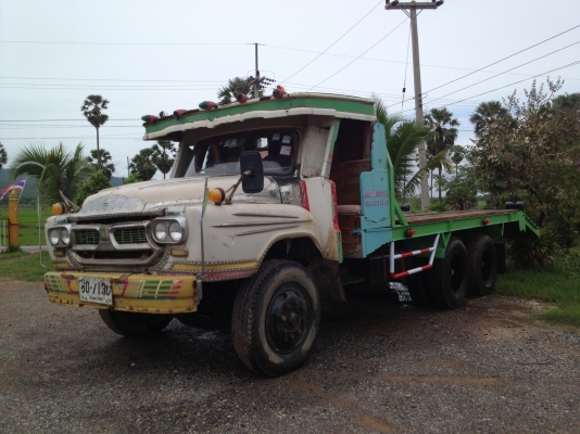 ขายรถเทเลอร์ บรรทุกแม็คโคร 2 เพลา  เครื่องลงเล่มแล้ว  ราคานี้ ( ขึ้นหางใหม่ให้ )