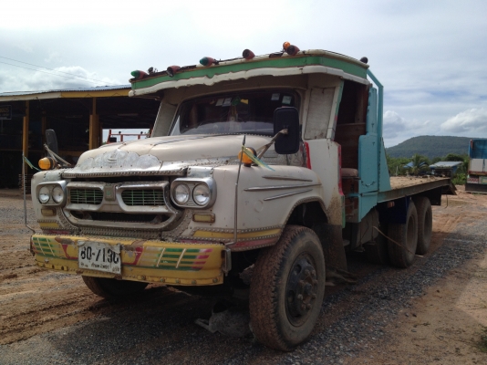 ขายรถเทเลอร์ บรรทุกแม็คโคร 2 เพลา  เครื่องลงเล่มแล้ว  ราคานี้ ( ขึ้นหางใหม่ให้ )