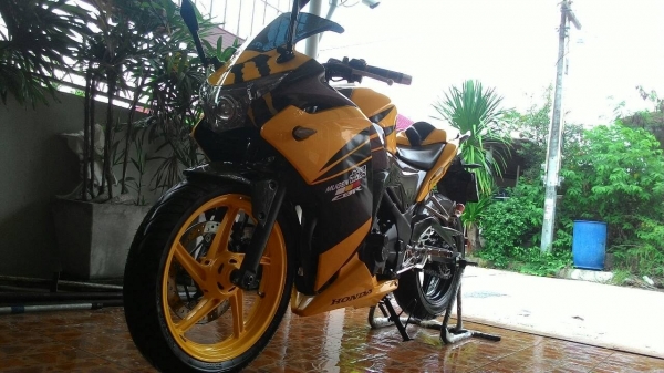 CBR250 แต่งงามๆ เอาไป เท่เลย ไม่ต้องแต่งเพิ่ม