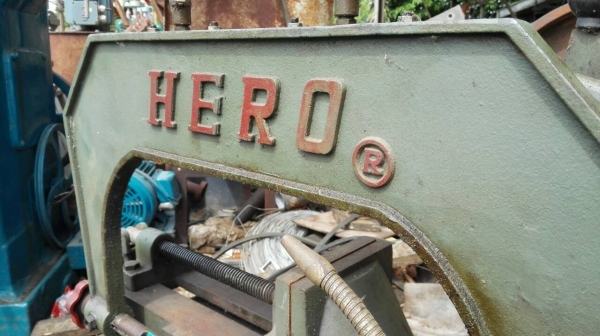 Sale>>เลื่อย HERO 16 นิ้ว รุ่นยาวพิเศษ มีปั้มน้ำ ไฟบ้าน 220 V. โทร 089-2499-123 นครปฐม