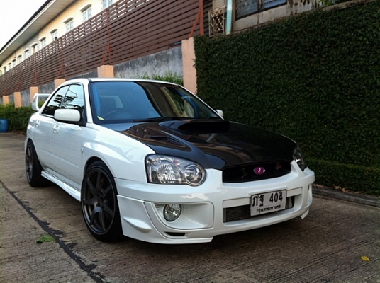 ขายSUBARU IMPREZA หน้าเหยี่ยว เครื่องคอเเดง 6สปีด ของแต่งนิดหน่อย