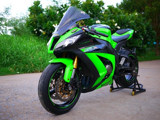 ขาย Kawasaki Zx10 ปี 2014 สภาพนางฟ้า พร้อมทะเบียนแท้ รถสวยมากรับประกันไม่ผิดหวังแน่นอน ไม่ล้ม ไม่ชน ไม่แปะ สีเดิมทั้งคัน