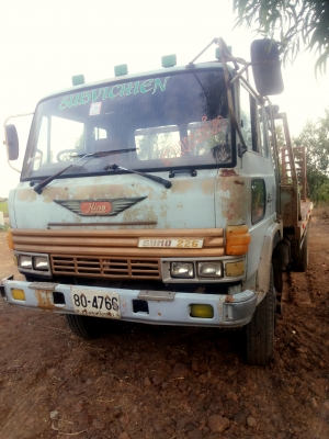 รถบรรทุกรถเกี่ยวพร้อมใช้งาน