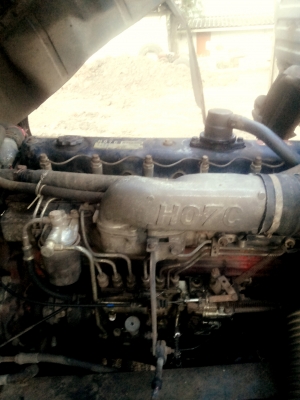 รถบรรทุกรถเกี่ยวพร้อมใช้งาน รถบรรทุกรถเกี่ยวพร้อมใช้งาน