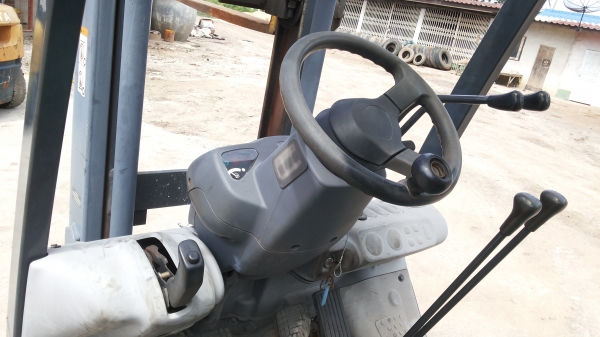 ขายด่วนรถยกKOMATSU FG15-18 ยก1.5ตันเสาสูง3เมตรปี2004ชั่วโม่งน้อย443รถนอกนำเข้ายังไม่เคยใช้งานในเมืองไทยเลย=รุ่นใหม่ขายถูกๆๆ