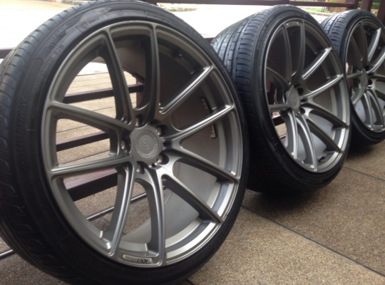 ล้อ ADV1 ขอบ19 พร้อมยางปี13 สภาพสวยมาก