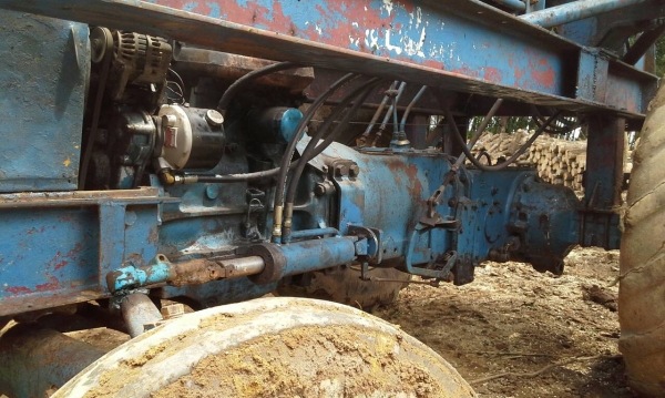 ขายรถคีปไม้ FORD เครื่องรุ่น 5500 ที่คีปแบบหมุนได้ เอกสารอินวอย จากมาเลเซีย ราคา 220000