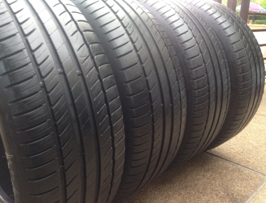 ยาง Michelin 235 55 17 สิ้นปี12 ราคาไม่แพง