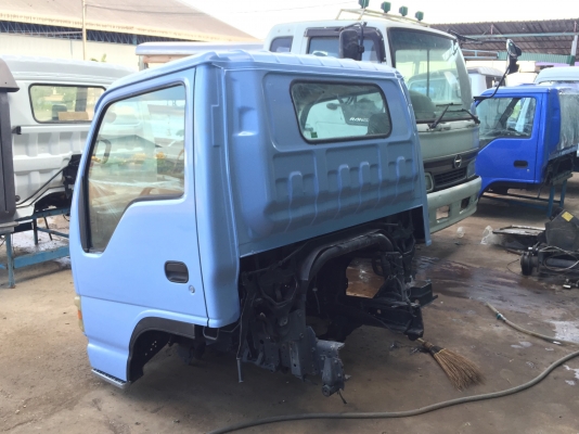 แสงฟ้าเต้นรถ///จำหน่ายหัวเก๋งญี่ปุ่น NPR กาตูนย์สภาพสวย ราคาลดพิเษศ