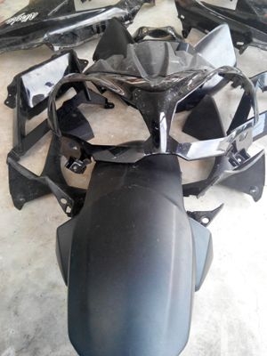 ขายแฟริ่ง นินจา 650 CC,มีชุดแฟริ่งหน้า แฟริ่งข้าง ถังน้ำมัน ราคา 2000 บาท