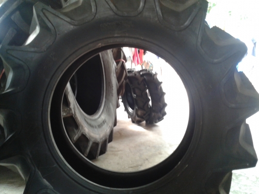 ยางรถไถใหม่คูโบต้า-ยันม่าใส่รถL45- L47- 49แรงใด้ครับ