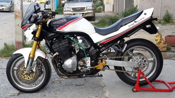 ขาย ซูซูกิ แบนดิท 1200cc. แต่งเต็มๆเครื่องสดๆรถพร้อมใช้ทะเบียนพร้อมโอน