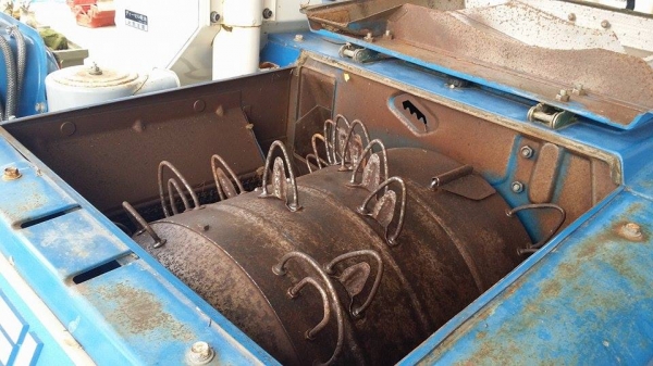 รถเกี่ยวข้าวพร้อมนวดข้าวในตัว แบบนั่งขับ เก่าญี่ปุ่น ISEKI รุ่น 850 สภาพสวย รถพร้อมใช้งาน เครื่องยนต์ติดง่ายพร้อมใช้งาน ไม่เคยใช้งานในไทย