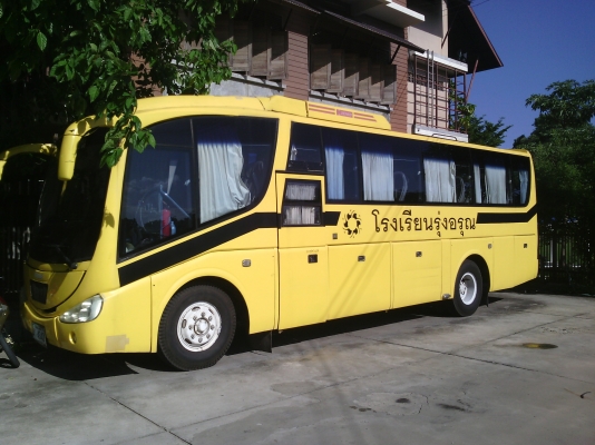 ขายรถบัสโรงเรียน สภาพดีพร้อมให้งาน