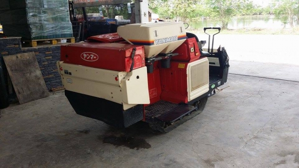 รถเกี่ยวข้าวพร้อมนวดข้าวในตัว แบบนั่งขับ เก่าญี่ปุ่น YANMAR   รุ่น CA8 (2)  รถพร้อมใช้งาน เครื่องยนต์ติดง่ายพร้อมใช้งาน ไม่เคยใช้งานในไทย
