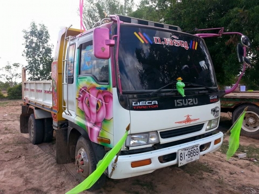 ขายดั้มISUZU DECA 195แรง พ.เพาเวอร์ เบรกทิฟฟี่ ภายในสวย แอร์เย็น เครื่องดีแคชซีสวย สภาพพร้อมใช้งาน เอกสารพร้อมโอน สนใจโทร 090-8588220คุณนะ 093-3258446คุณบิว ID:narong498 หรือเข้าดูสินค้าอื่นๆได้ที่ www.truck.in.th/498 หรือเพจFacebook ณรงค์ ซื้อขายรถมือสอง