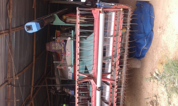 ขายคับรถเกี่ยวข้าวไทยเจริญ รถสวย คล่องตัว ตัวเดินใหม่เครื่องแรง อีซุซุ 200 กว่า ขาย460000 คับ