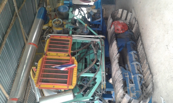 ขายคับรถเกี่ยวข้าวไทยเจริญ รถสวย คล่องตัว ตัวเดินใหม่เครื่องแรง อีซุซุ 200 กว่า ขาย460000 คับ