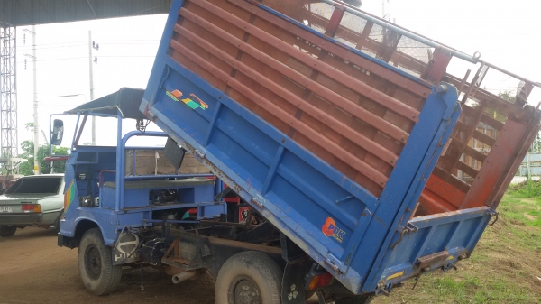 อีแต๋นด้ำพร้อมเครื่องอีสุๆยกหัวได้