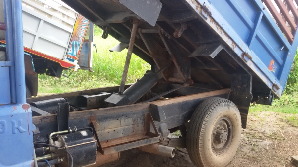 อีแต๋นด้ำพร้อมเครื่องอีสุๆยกหัวได้