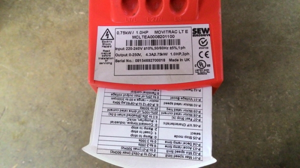 ขาย INVERTER ยี่ห้อ SEW 0.75 KW, 1 HP  ใช้ไฟบ้าน