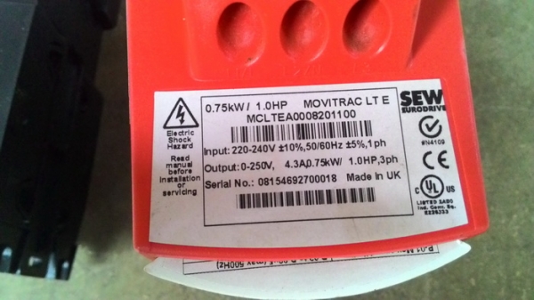 ขาย INVERTER ยี่ห้อ SEW 0.75 KW, 1 HP  ใช้ไฟบ้าน