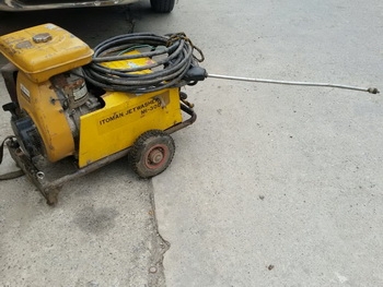 ลองทำงานกันให้เห็นๆไปเลยครับ สำหรับ เครื่องฉีดน้ำแรงดันสูง itoman เครื่อง robin 8-10 แรง ทำความสะอาดรถทุกประเภท