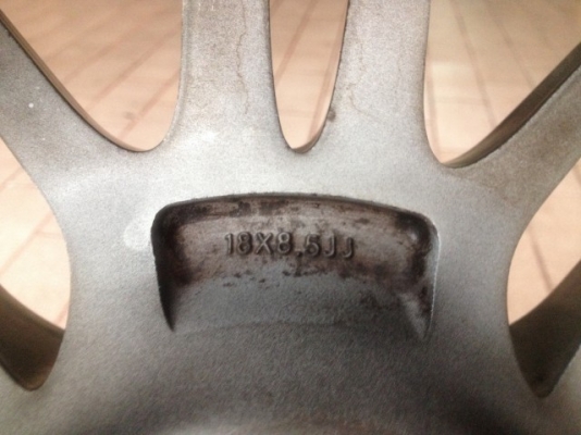 ล้อเเท้ BMW M5 ใส่ E39 ขอบ18กว้าง8นิ้วครึ่งอ๊อฟ20ของเก่าญี่ปุ่นสีเดิมๆสภาพสวย