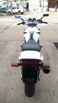 ขายคับ HONDA CB400 ปี93 สีสวยพึงเก็บงานมาใหม่คับ ท่อแต่งทั้งเส้น แฮนด์บาร์ กันล้ม กระจกแต่ง ยางหน้าหลังโซ่สเตอเต็ม อินวอยส์ สรรพสามิตร ราคา 62500 บาท ส่งได้ทั่วไทยคับ สนใจติดต่อ 081-0578282 FACEBOOK ชาญณรงค์ ป๊อป ชัยอมฤต ไอดีไลน์ POPBIGBIKESAKON คับ สนใจร