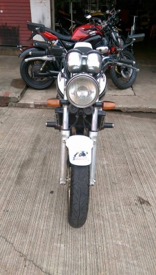 ขายคับ HONDA CB400 ปี93 สีสวยพึงเก็บงานมาใหม่คับ ท่อแต่งทั้งเส้น แฮนด์บาร์ กันล้ม กระจกแต่ง ยางหน้าหลังโซ่สเตอเต็ม อินวอยส์ สรรพสามิตร ราคา 62500 บาท ส่งได้ทั่วไทยคับ สนใจติดต่อ 081-0578282 FACEBOOK ชาญณรงค์ ป๊อป ชัยอมฤต ไอดีไลน์ POPBIGBIKESAKON คับ สนใจร