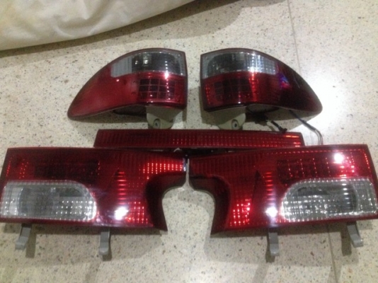 ไฟท้ายเเต่ง TOYOTA ESTIMA เป็น LED ของเก่าญี่ปุ่นเเท้สภาพตามรูปมีกล้องครบ