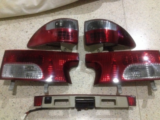 ไฟท้ายเเต่ง TOYOTA ESTIMA เป็น LED ของเก่าญี่ปุ่นเเท้สภาพตามรูปมีกล้องครบ