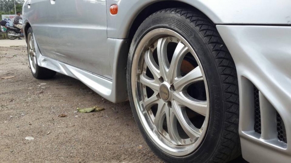 ขาย Mitsubishi lancer ท้ายเบ้นซ์ เกียร์ออโต้ ชุดแต่งรอบคัน ราคา 108,000 บาท ++++ ขาย Mitsubishi lancer ท้ายเบ้นซ์ เกียร์ออโต้ ชุดแต่งรอบคัน ราคา 108,000 บาท ++++