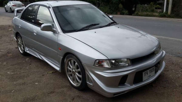 ขาย Mitsubishi lancer ท้ายเบ้นซ์ เกียร์ออโต้ ชุดแต่งรอบคัน ราคา 108,000 บาท ++++